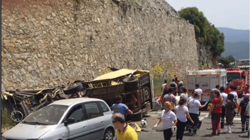 Στους 23 οι νεκροί από την ανατροπή λεωφορείου στην Τουρκία – ΒΙΝΤΕΟ