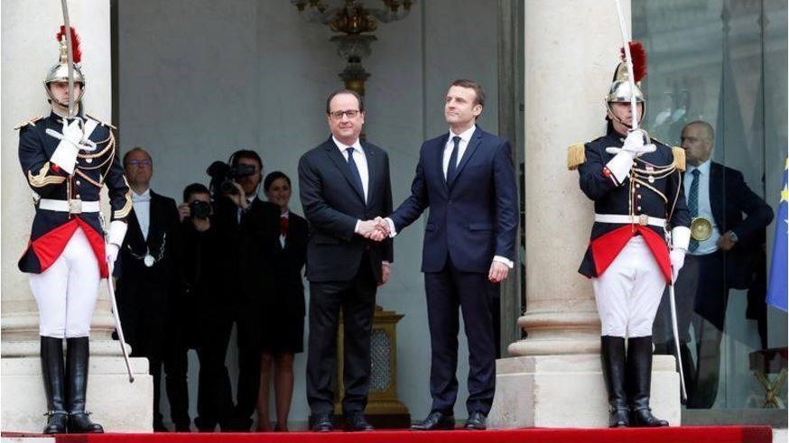 Η άφιξη του Μακρόν στο Μέγαρο των Ηλυσίων – ΦΩΤΟ