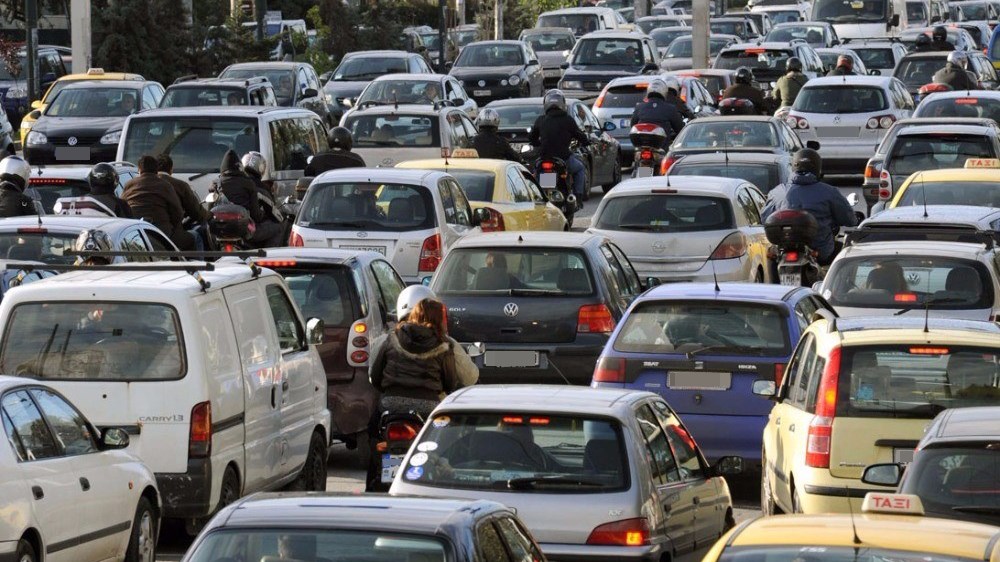 Κυκλοφοριακό κομφούζιο στη Θεσσαλονίκη – Μποτιλιαρισμένοι οι κεντρικοί δρόμοι