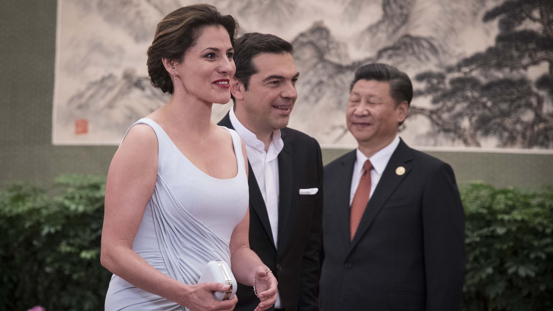 Έκλεψε τις εντυπώσεις η Μπέτυ Μπαζιάνα στο επίσημο δείπνο της Κίνας – ΦΩΤΟ