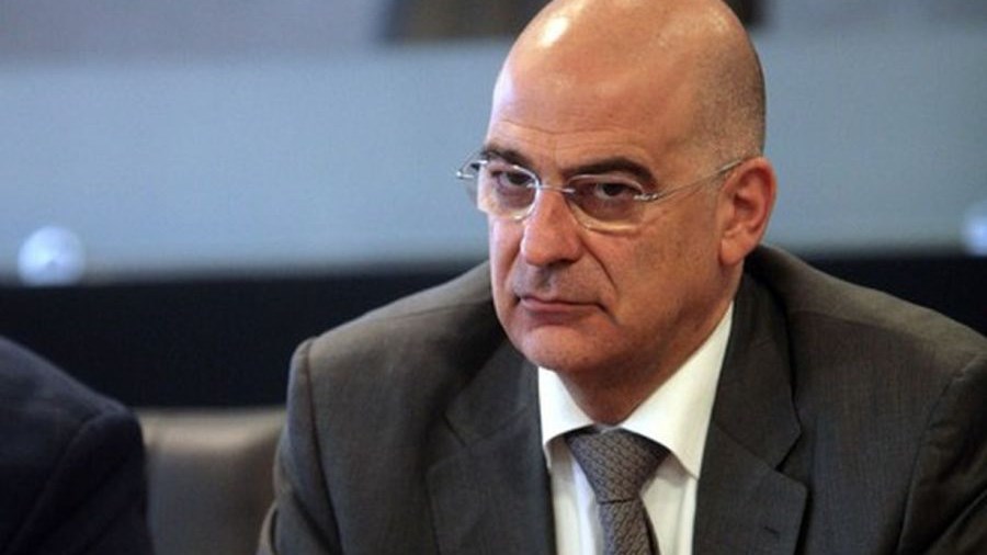 Ο Δένδιας περιγράφει το επεισόδιο με τον Κασιδιάρη στη Βουλή