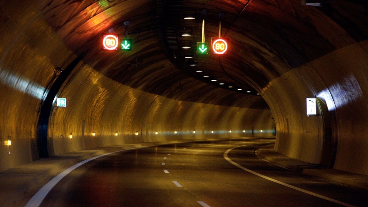 Κλειστές οι σήραγγες στα Τέμπη – Εκτροπή της κυκλοφορίας – ΤΩΡΑ