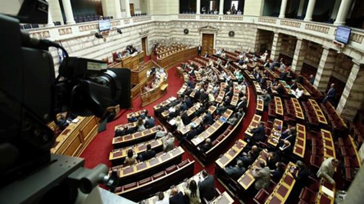 Η Ολομέλεια της Βουλής θα αποφασίσει για τον Κασιδιάρη και την Κ.Ο. της Χρυσής Αυγής