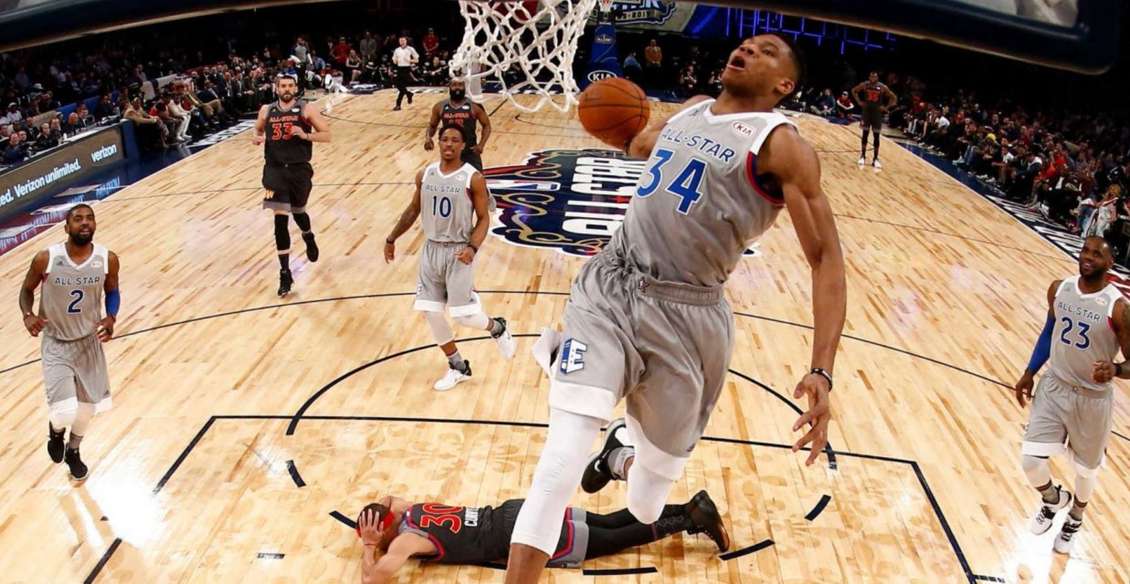 Τα φετινά κατορθώματα του Αντετοκούνμπο σε 36 δευτερόλεπτα – ΒΙΝΤΕΟ