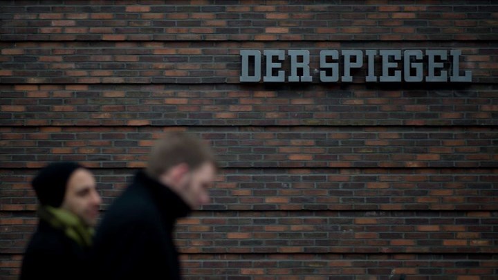 Der Spiegel: Η οικονομία της Ελλάδας ολισθαίνει στην ύφεση