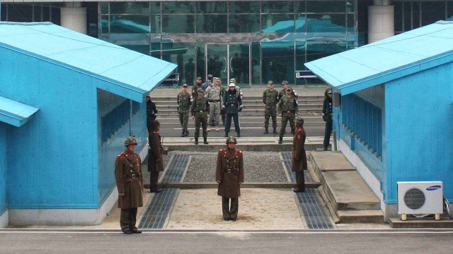 Η Νότια Κορέα επιθυμεί να ανοίξει γραμμή επικοινωνίας με την Πιονγιάνγκ