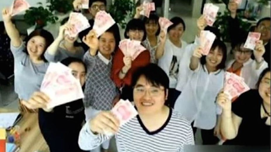 Το αφεντικό που λατρεύουν οι υπάλληλοί του