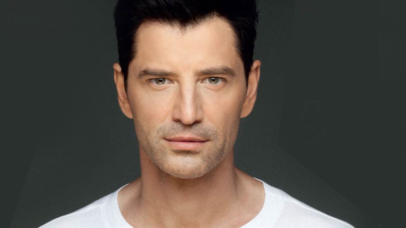 Η νέα ΦΩΤΟ του Σάκη Ρουβά από τον Άγιο Δομίνικο