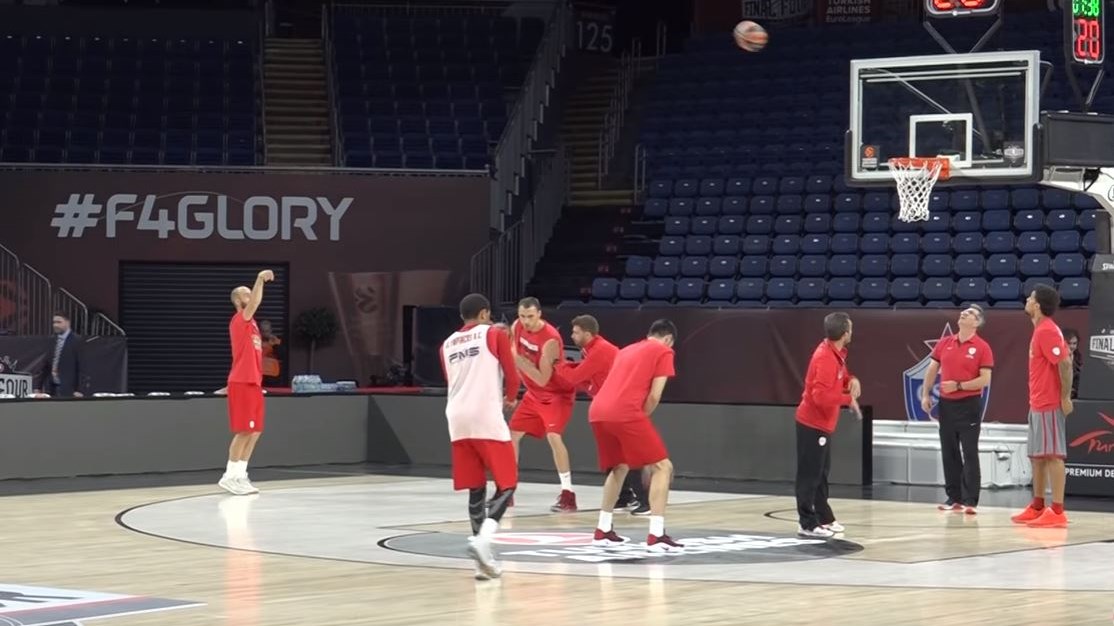 Η τελευταία προπόνηση του Ολυμπιακού ενόψει του ημιτελικού – ΒΙΝΤΕΟ