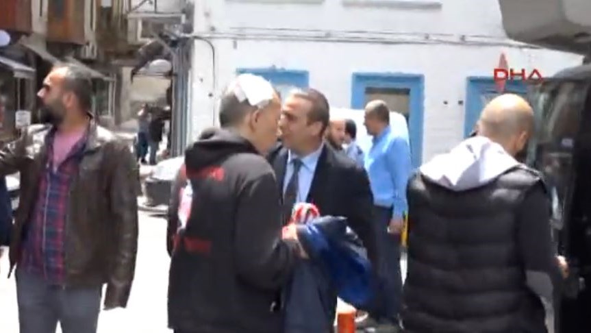 Αιματηρό επεισόδιο πριν από το Φάιναλ Φορ – Τραυματίστηκαν οπαδοί του Ολυμπιακού – ΒΙΝΤΕΟ