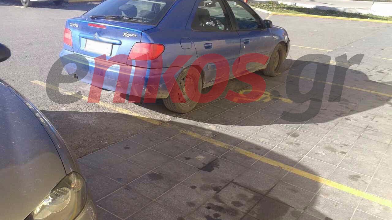 Ασυνείδητοι οδηγοί παρκάρουν σε θέσεις για ΑμεΑ – ΦΩΤΟ αναγνώστη