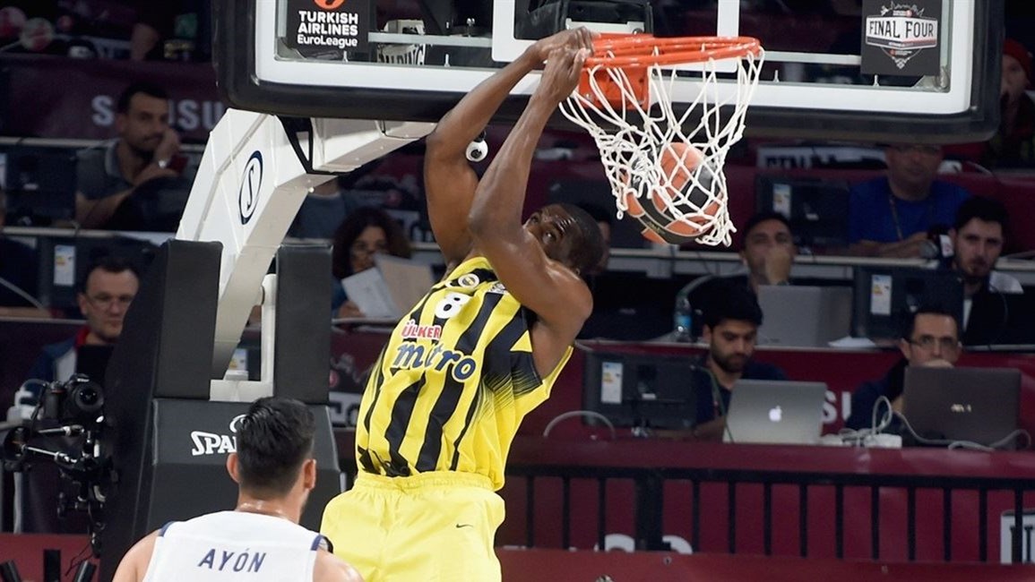 Με Φενέρμπαχτσε στον τελικό ο Ολυμπιακός