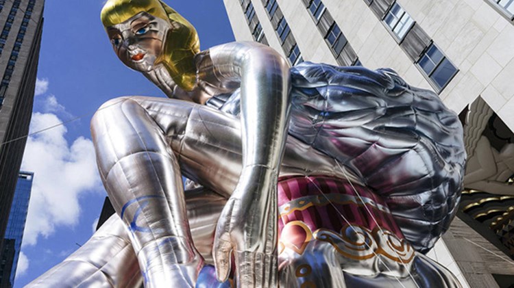 Μαγνητίζει η “Καθιστή Μπαλαρίνα” στη Νέα Υόρκη – ΦΩΤΟ