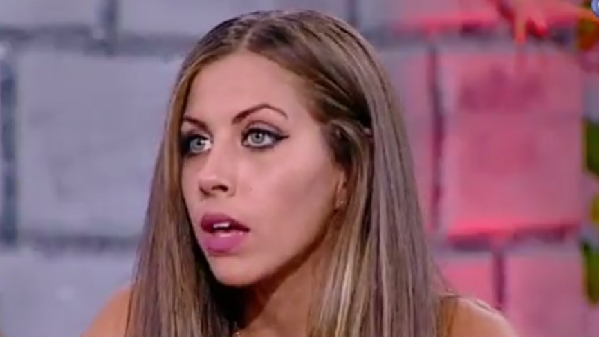 Η Ελισάβετ Αϊνατζιόγλου “άδειασε” τους συμπαίκτες της – ΒΙΝΤΕΟ