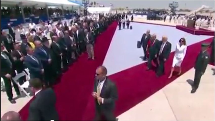 “Σύννεφα” στη σχέση Τραμπ – Μελάνια; – Το ΒΙΝΤΕΟ που φουντώνει τις φήμες