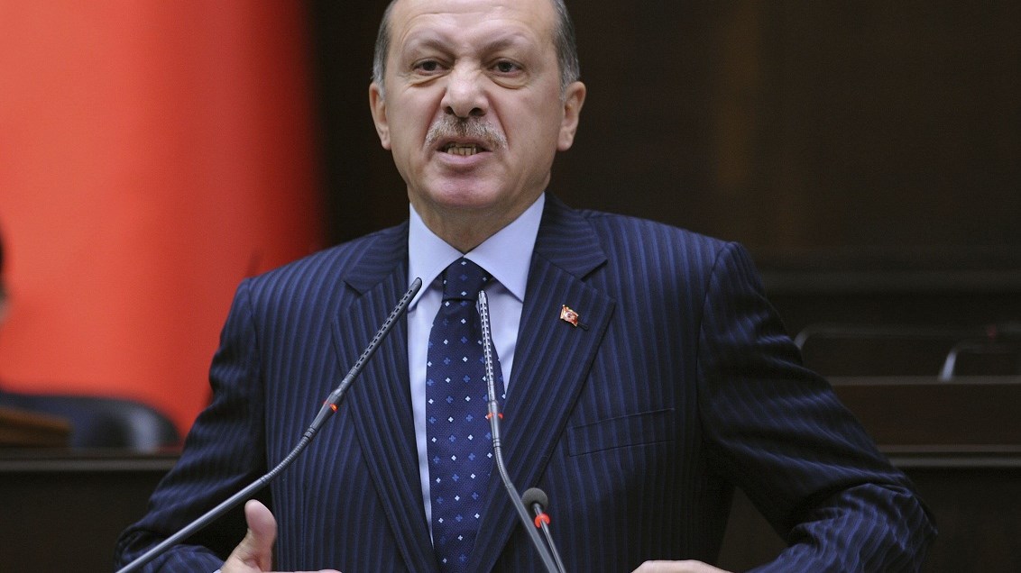 Οργιάζουν οι φήμες για πρόβλημα υγείας του Ερντογάν – ΒΙΝΤΕΟ