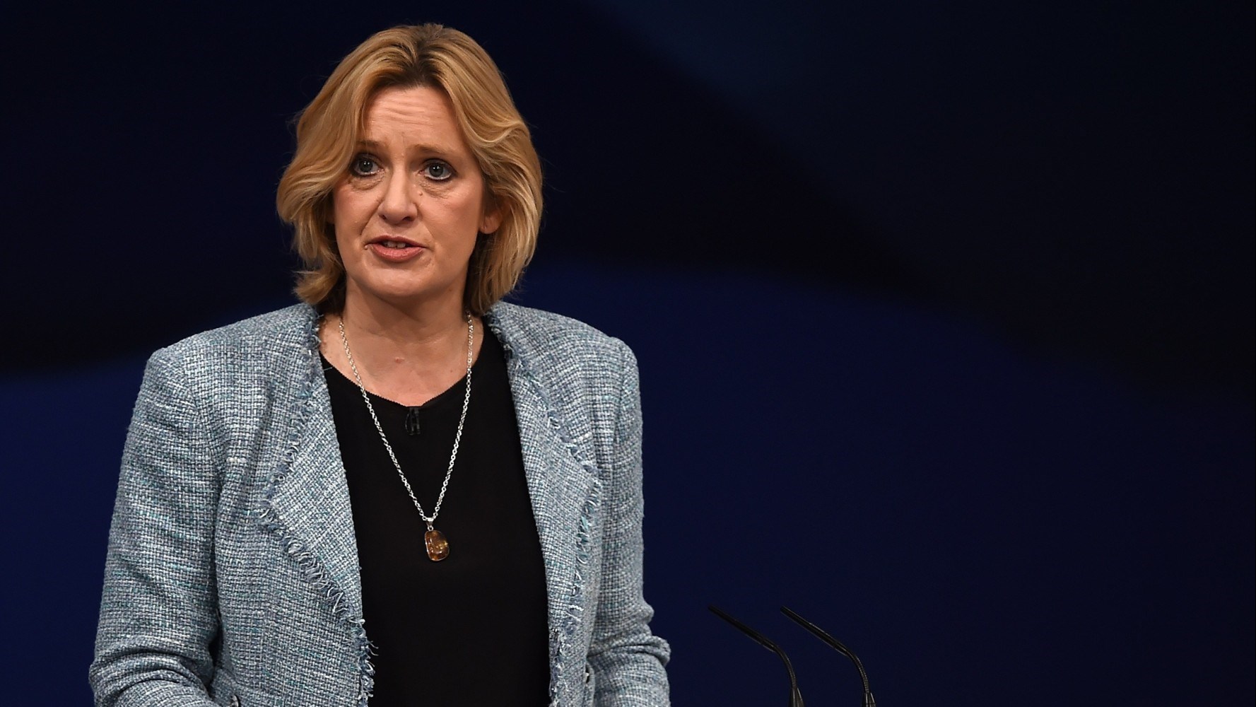 Η δραματική έκκληση της Βρετανίδας υπουργού Εσωτερικών μετά την “βαρβαρική” επίθεση