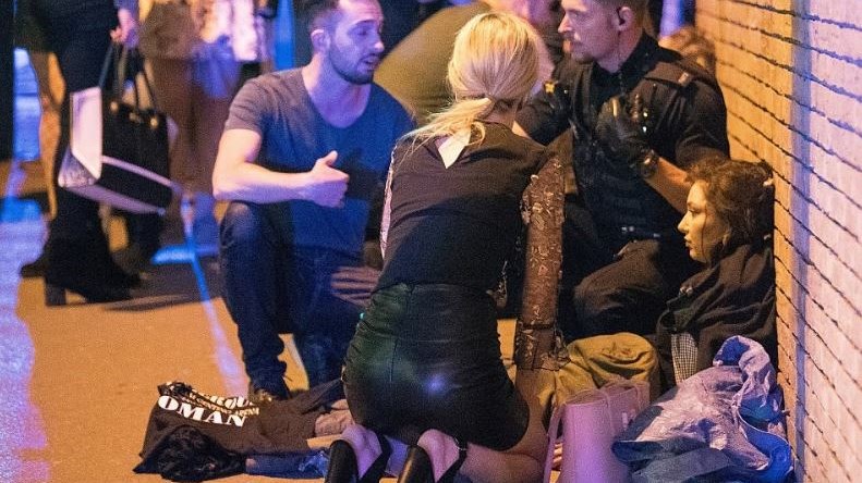 30 συγκλονιστικές εικόνες από το μακελειό στο Μάντσεστερ –  ΦΩΤΟ