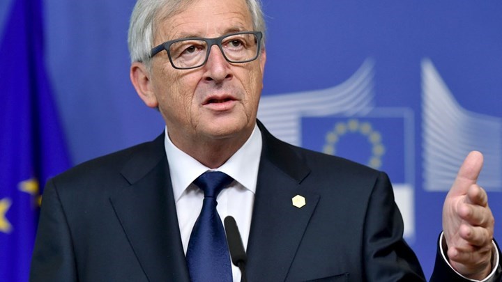 Γιούνκερ για τη φονική επίθεση στο Μάντσεστερ: Σήμερα θρηνούμε μαζί σας