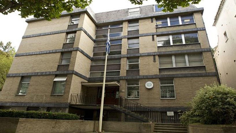 Τι λέει ο εκπρόσωπος της ελληνικής πρεσβείας του Λονδίνου στο enikos.gr