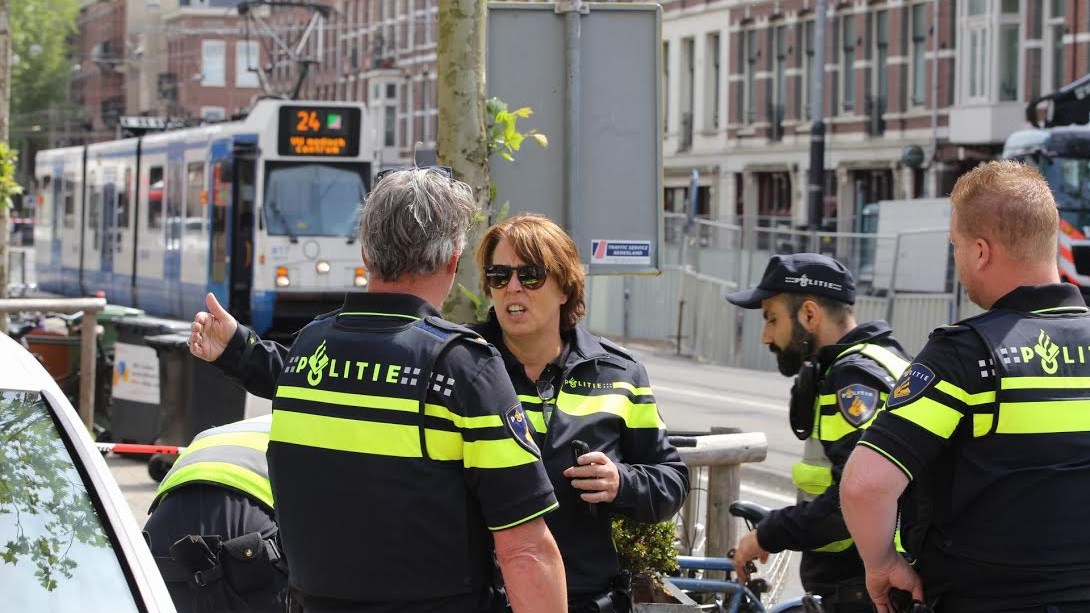 Συναγερμός στο Άμστερνταμ από ύποπτες βαλίτσες σε τραμ – ΒΙΝΤΕΟ – ΦΩΤΟ