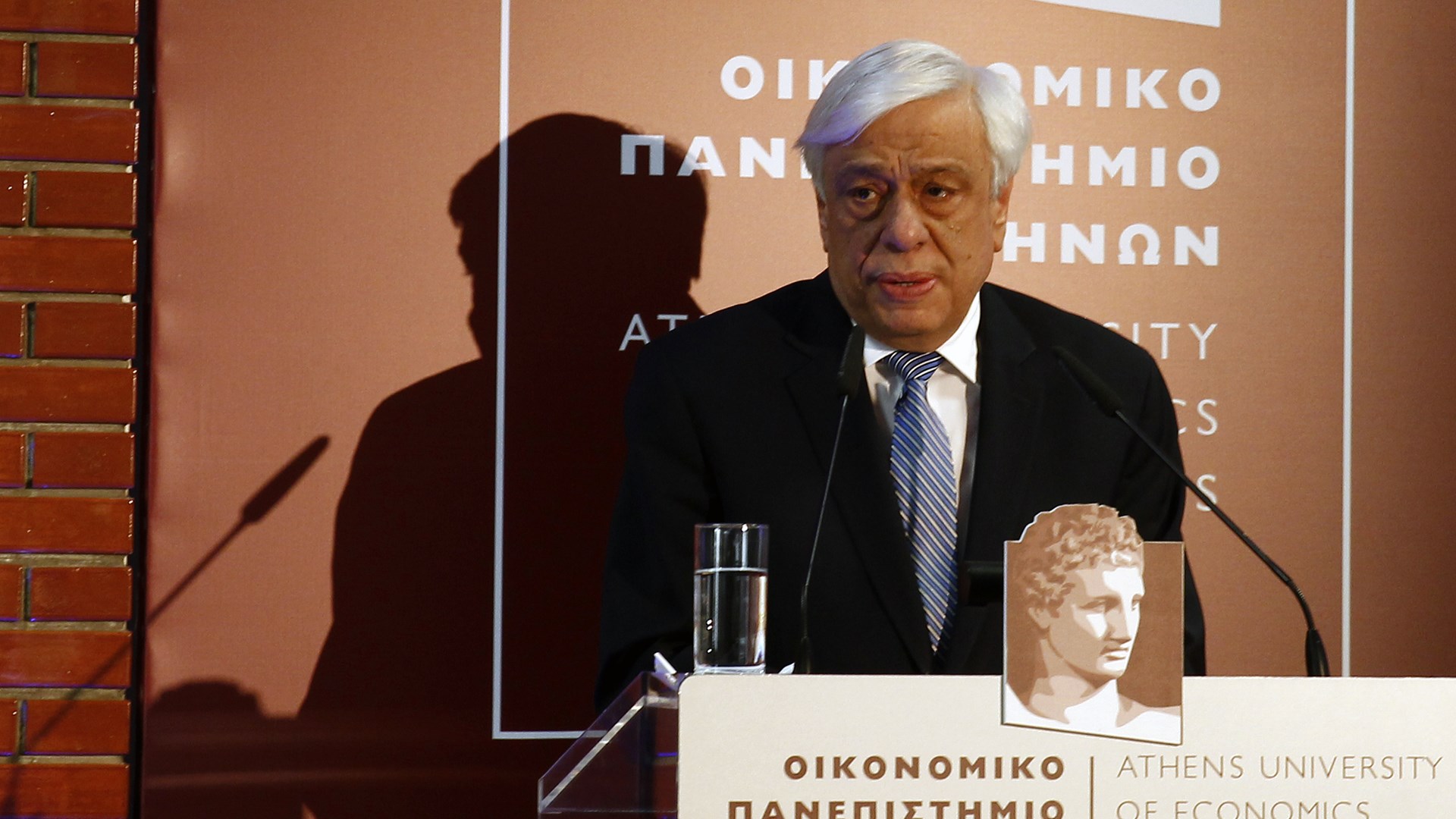 Παυλόπουλος: Καμία κρίση δεν είναι ικανή να κάμψει το φρόνημα των καθηγητών και των φοιτητών