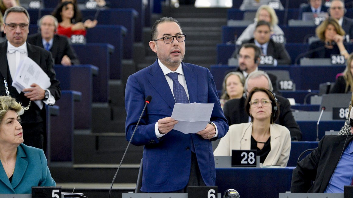 Πιτέλα: “Ο Σόιμπλε συνεχίζει να είναι πρόβλημα για την Ευρώπη”