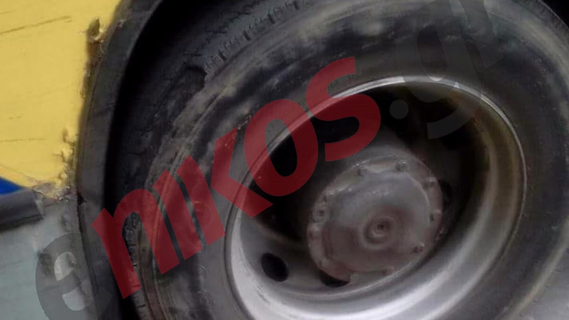 Λεωφορεία κυκλοφορούν με ακατάλληλα ελαστικά – ΦΩΤΟ αναγνώστη