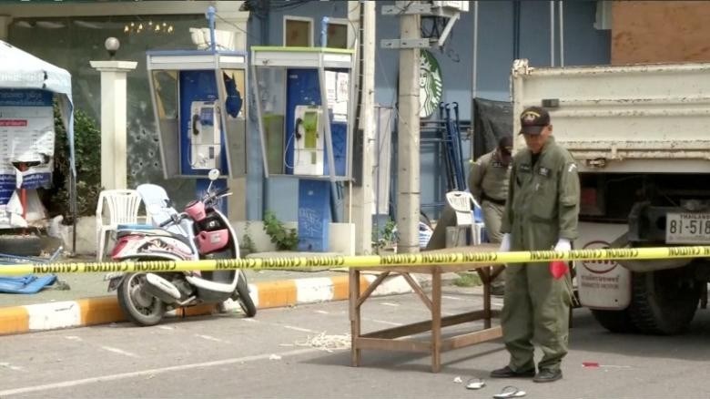 Τουλάχιστον δύο νεκροί από τις εκρήξεις στην Τζακάρτα – ΤΩΡΑ