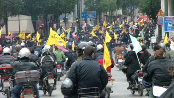 Απεργούν σήμερα διανομείς, ντελίβερι και κούριερ – Τα αιτήματά τους