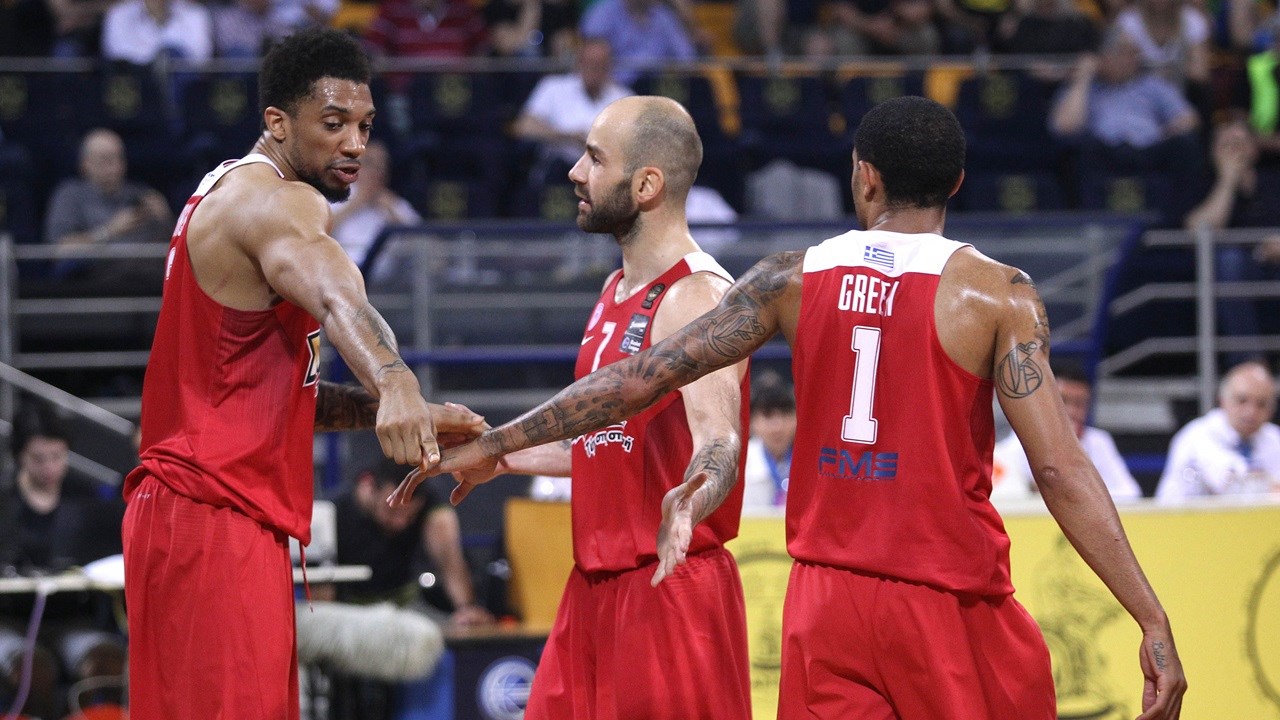 Ο Ολυμπιακός “σκούπισε” τον Άρη και προκρίθηκε στους τελικούς