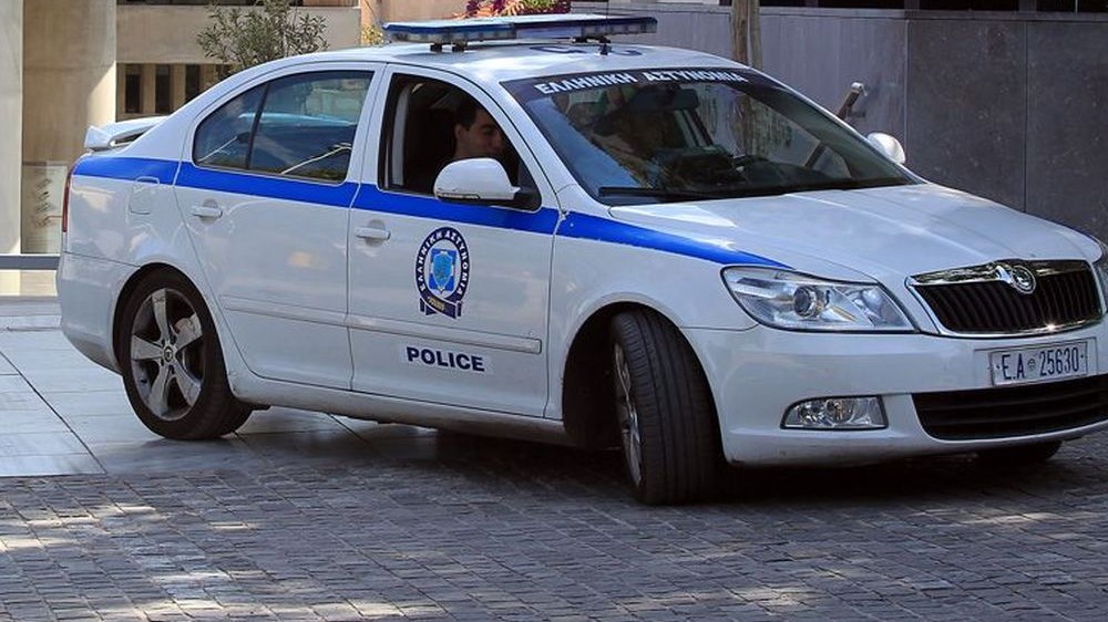 Ο οδηγός του φορτηγού εγκατέλειψε το σημείο του τροχαίου με το λεωφορείο – ΤΩΡΑ