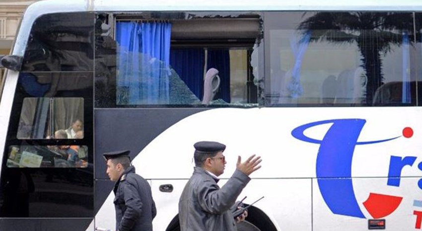 Επίθεση σε λεωφορείο με Χριστιανούς Κόπτες στην Αίγυπτο – 26 Νεκροί – ΦΩΤΟ