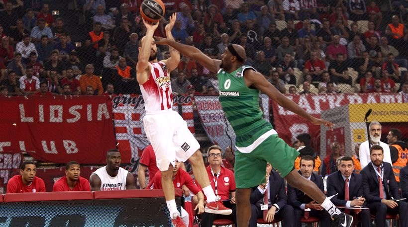 Ολυμπιακός – Παναθηναϊκός 19-10 (10′)