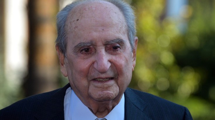 Σε λαϊκό προσκύνημα η σορός του Κωνσταντίνου Μητσοτάκη