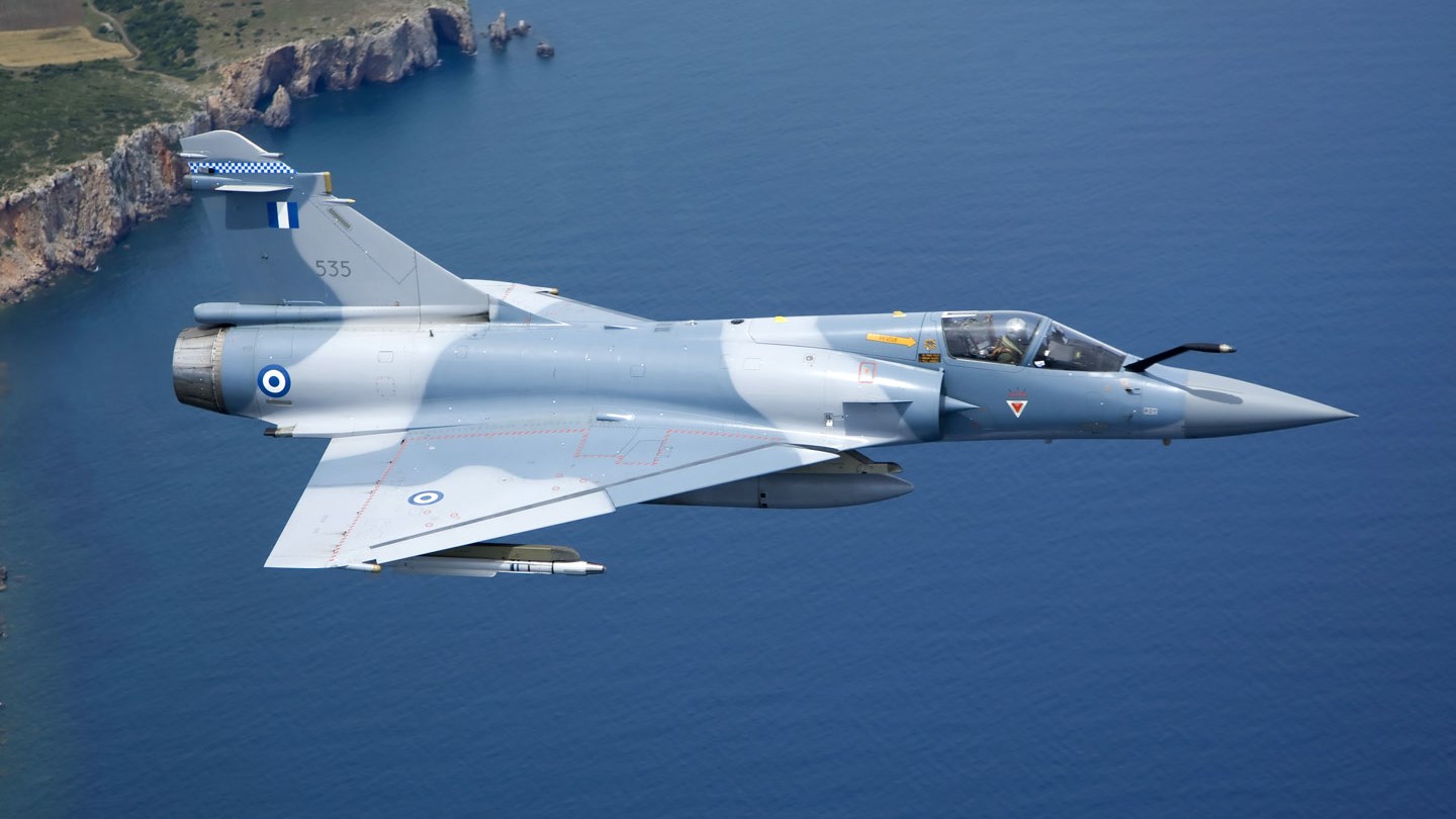Το Mirage 2000 προσθαλασσώθηκε μόνο του και δεν βυθίστηκε