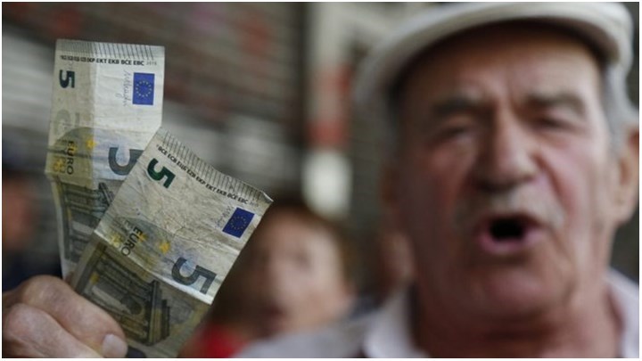 Νέο «μπλόκο» σε 155.000 εκκρεμείς συντάξεις