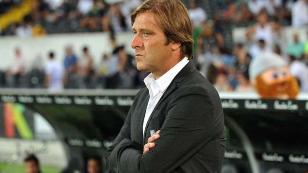 Record: «Πιέζει ο Ολυμπιακός τον Μάρτινς»