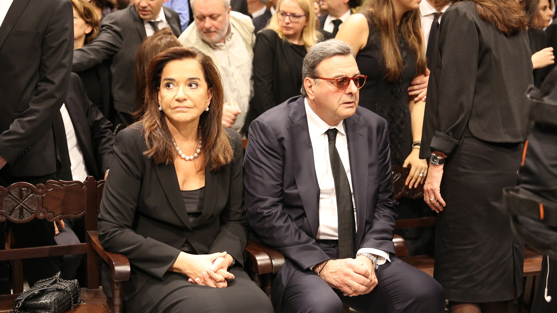 Λιποθύμησε ο Ισίδωρος Κούβελος έξω από την Μητρόπολη – Μεταφέρθηκε στο Ωνάσειο