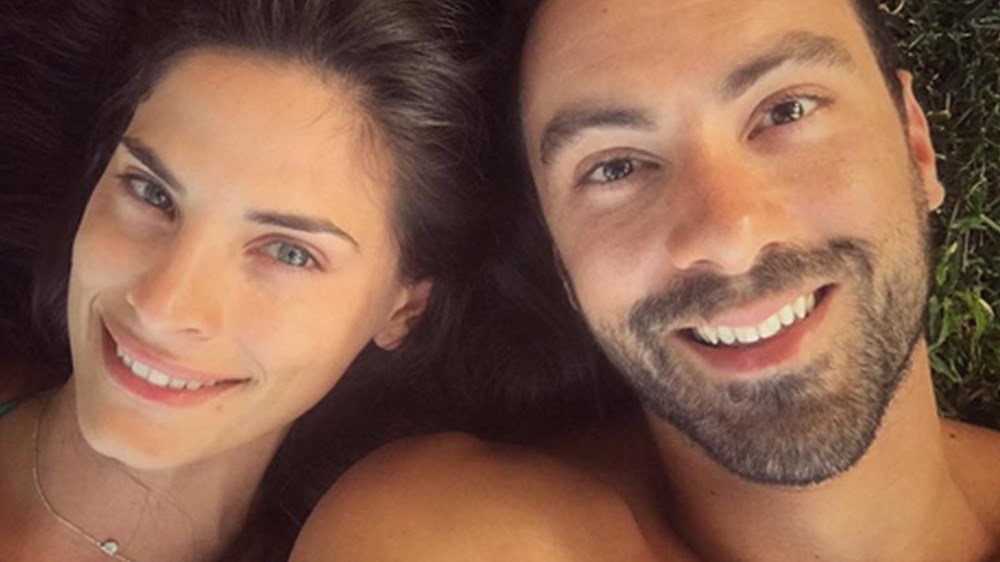 Ο Τανιμανίδης κάνει γιόγκα με την αγαπημένη του – ΦΩΤΟ