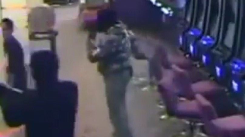 ΦΩΤΟ ντοκουμέντο από τους δράστες της επίθεσης στη Μανίλα – ΤΩΡΑ