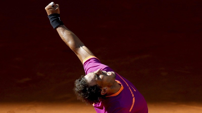 Σαν σίφουνας ο Ναδάλ στους «16» του Ρολάν Γκαρός