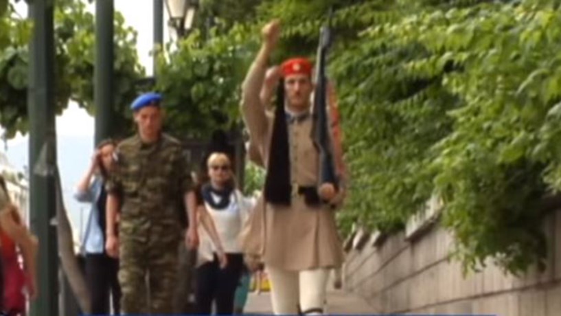 Στο άβατο των Ευζώνων – Η σκληρή εκπαίδευση του θρύλου που αναγεννάται