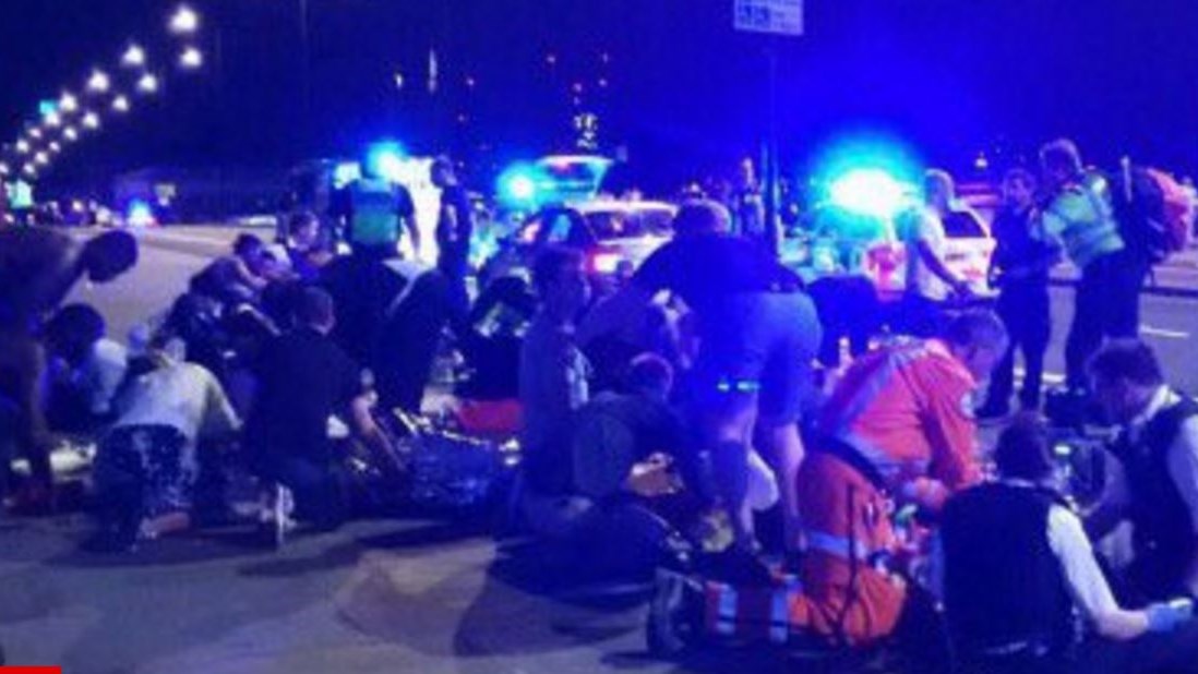 Επίσημα στοιχεία: Τουλάχιστον 20 άτομα διακομίστηκαν σε νοσοκομεία του Λονδίνου – ΤΩΡΑ