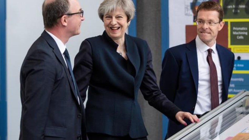 Άγνωστο αν θα ανασταλεί η προεκλογική εκστρατεία στη Βρετανία