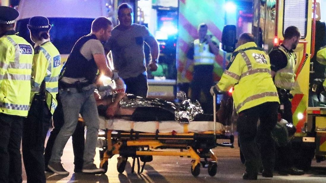 30 συγκλονιστικές εικόνες από το μακελειό στο Λονδίνο –  ΦΩΤΟ