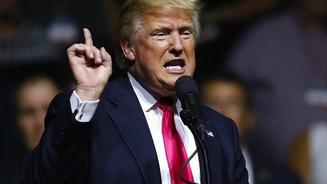 Σκληρότερη ταξιδιωτική απαγόρευση για μουσουλμάνους πολίτες ζητά ο Τραμπ