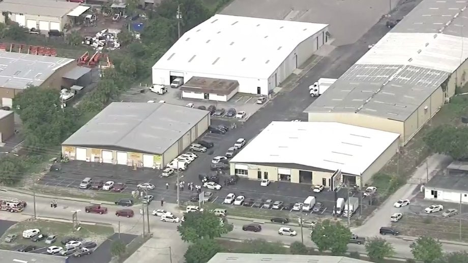 Οι πρώτες εικόνες από το σημείο όπου έπεσαν πυροβολισμοί στη Φλόριντα – ΒΙΝΤΕΟ – ΦΩΤΟ