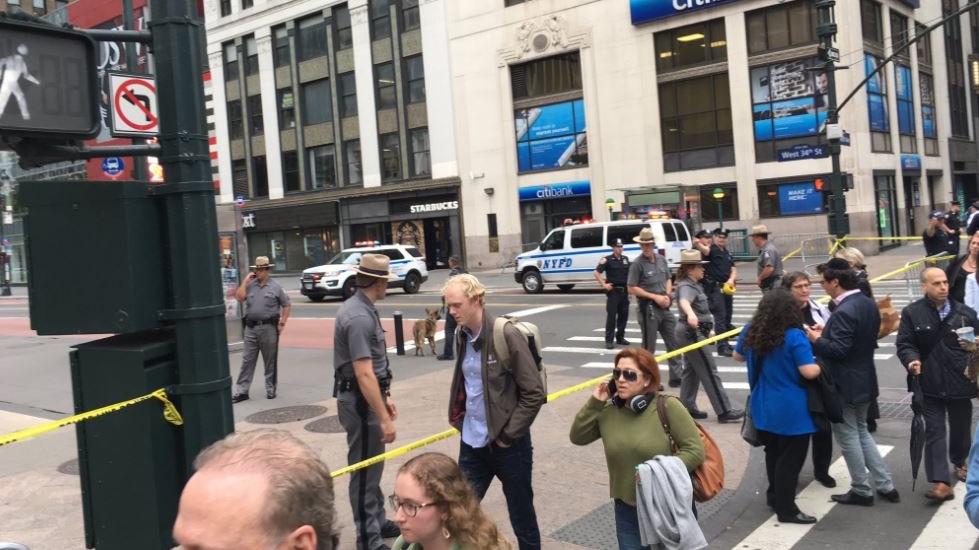 Πανικός στο Μανχάταν λόγω ενός άδειου χαρτοφύλακα – ΤΩΡΑ