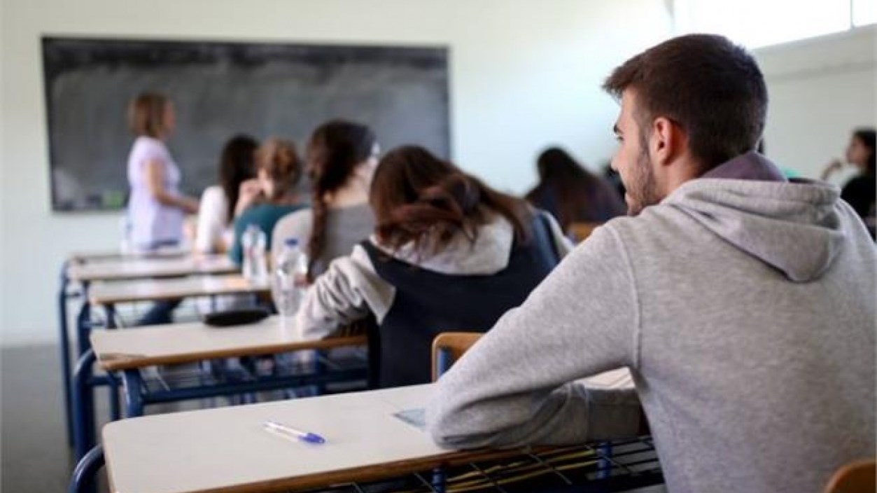 «Πρεμιέρα» Πανελλαδικών σήμερα – Όλα όσα πρέπει να γνωρίζουν οι υποψήφιοι